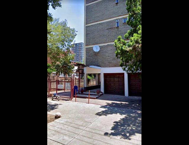 3 BEDROOM APARTMENT FOR SALE IN SUNNYSIDE